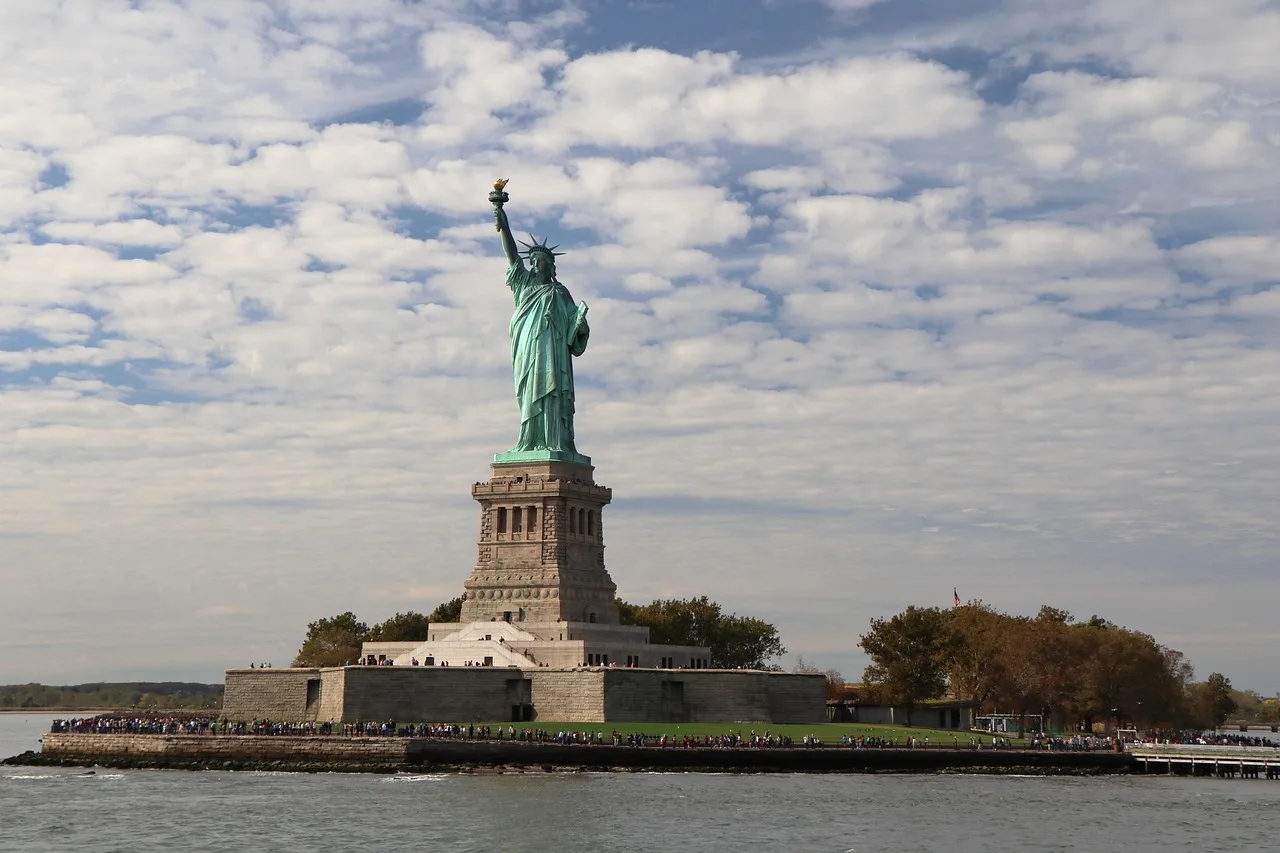 NYC Complete Manhattan Island Cruise